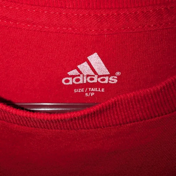 Men's Red Toronto Raptors Demar DeRozan Player T-shirt - Picture 4 of 5